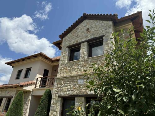 Vitina House | Vytina Mont et Sapin