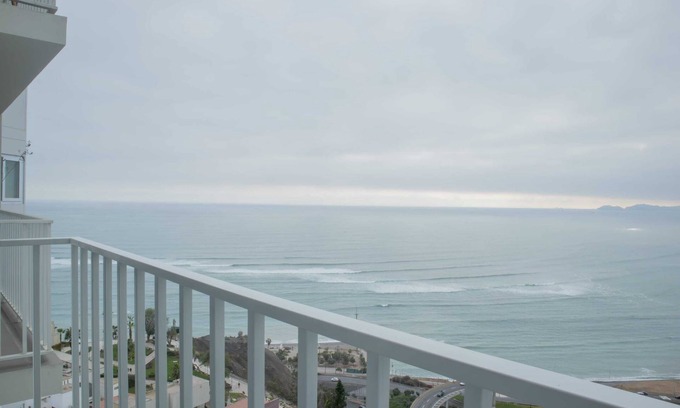 Barranco Apartment | w* | Charming 1BR Apartment w/Balcony in Barranco