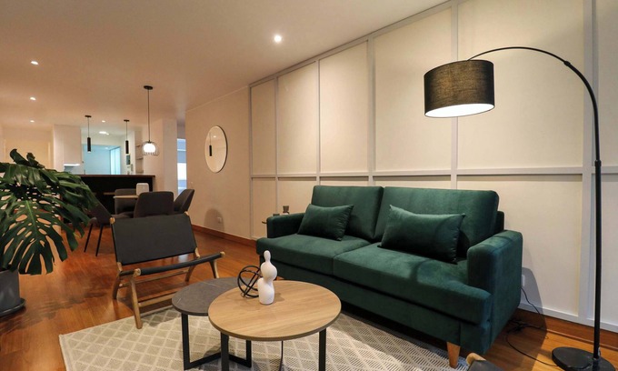 Chacarilla-Santa Cruz Apartment | w* | Elegant 2BR w/Spacious Terrace in Miraflores