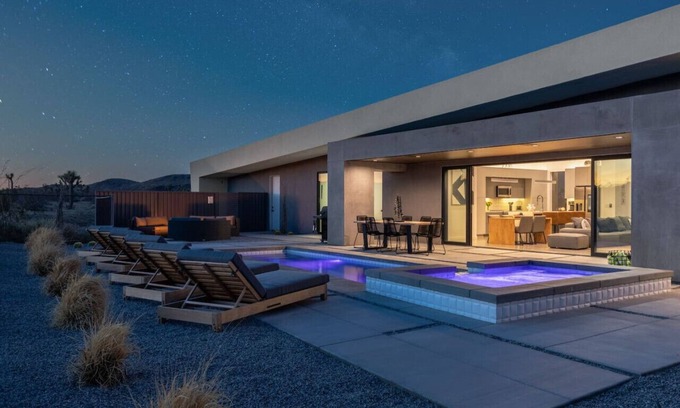 Joshua Tree House | W House: Luxe Near Park Heated Pool & Spa