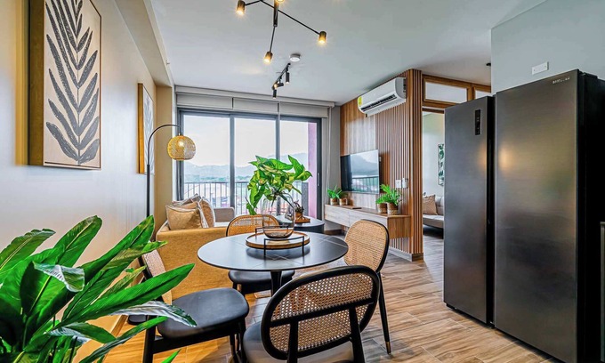 Panama City Apartment | w* | Stunning 2BR w/Great Deco in Centriqo