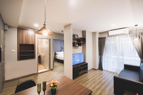Chan Kasem Apartment | W2 RESIDENCE