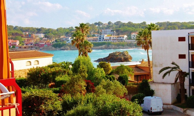 Palamos Apartment | W213-AP. 2/4 PERS. AT 100 M FROM THE BEACH LA FOSCA - SEEVIEW -TERRACE - PARKING