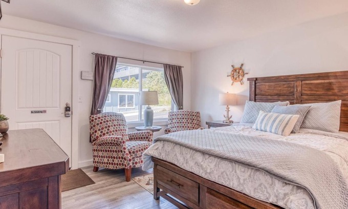 Depoe Bay Apartment | W3 - Humpback @ Whale Inn