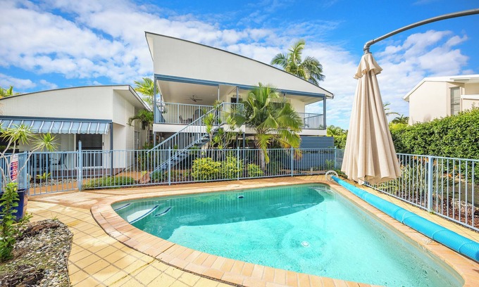 Banksia Beach House | Wagtail on Banksia Beach