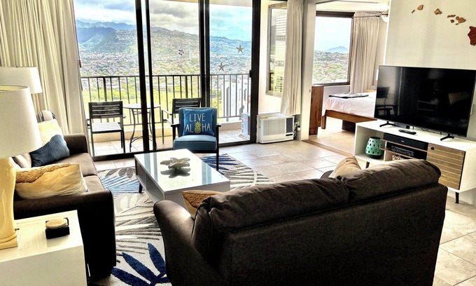 Waikiki Condo | Waikiki Banyan 1BR Corner Unit, Gorgeous Mountain/DiamondHead view, free parking
