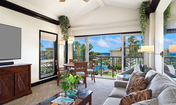 Wailua Condo | Waipouli Beach Resort D402 - Modern Top Floor Ocean View Suite in Kapaa with AC!