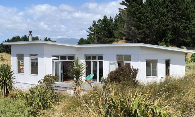 Flat Point House | Wairarapa Bach Flat Point