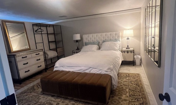 West Salem House | Wake up to Sunshine: Charming 3-bedroom house with AC, WiFi in lovely West Salem