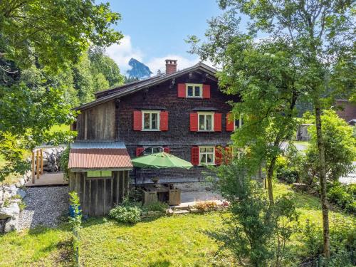 Dalaas House | Waldhüsle