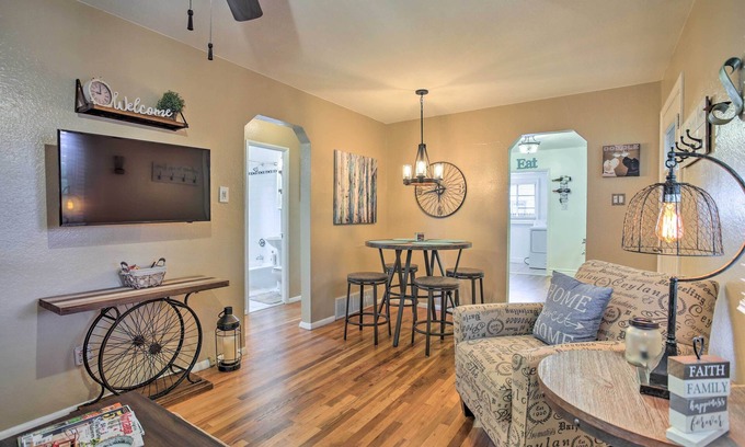 Littleton House | Walk to Dtwn Littleton: Updated Pet-Friendly Home