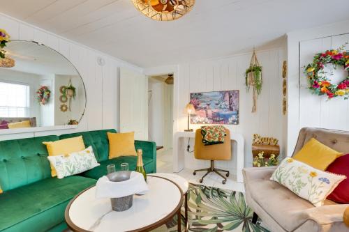 Hammondsport Apartment | Walk to Eats Mtn-View Hammondsport Hideaway!