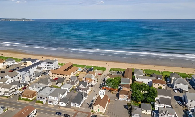 Old Orchard Beach Apartment | Walk to everything - Beach, Pier, Restaurants, and Amusements!