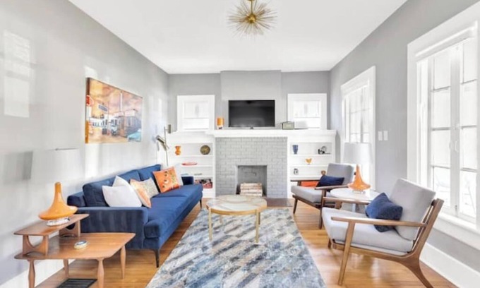 Oakhurst House | Walk to Oakhurst Village Decatur LOCAL