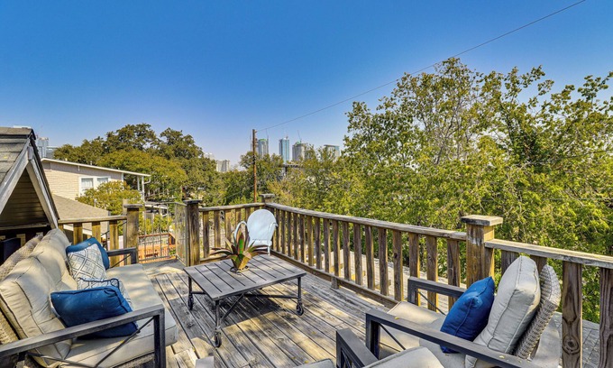 Bouldin House | Walk to SoCo: Home w/Decks & City Views in Austin