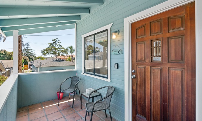 Carpinteria Condo | WALK TO THE BEACH- CUTE 2 BEDROOM CONDO