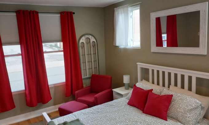 Ligonier House | Walk to the Diamond- First Floor Bed and Bath Perfect multi-generation families