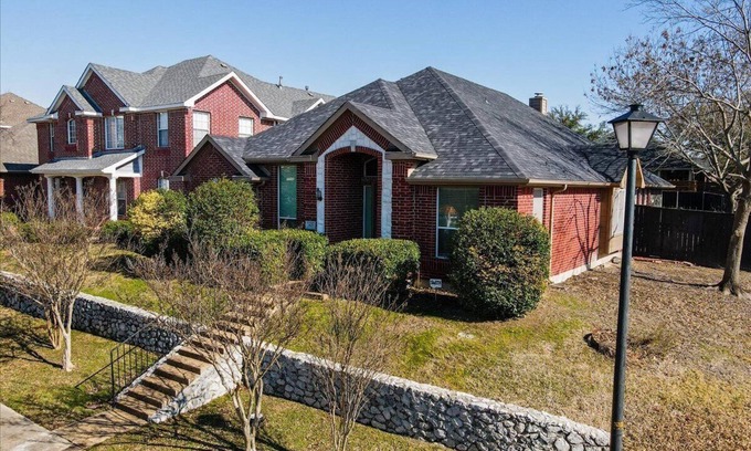 Rockwall Bed & Breakfast | Walk to the Rockwall Harbor from this 3-bedroom 2 bath 1 Story home in Rockwall.