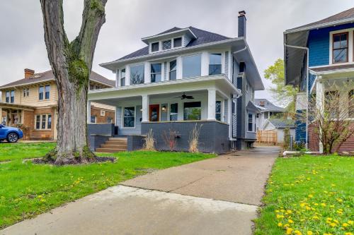 Toledo Apartment | Walkable Apt 4 Mi to Downtown Toledo!