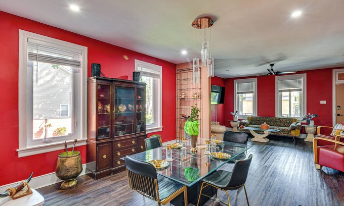 Morton House | Walkable Neighborhood: Updated Morton Home!