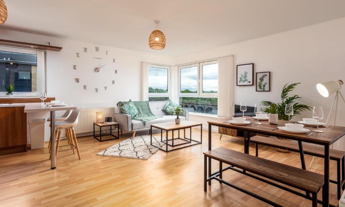 Kilmarnock Apartment | Walker Suite No54 - Donnini Apartments