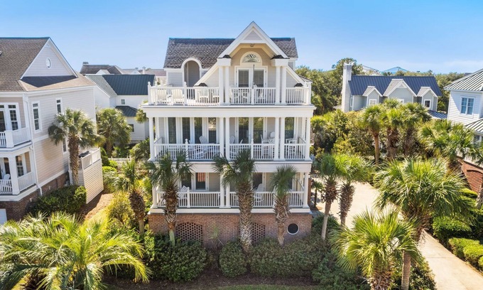 Debordieu Colony House | Walking distance to the beach in conveniently located Ocean Park