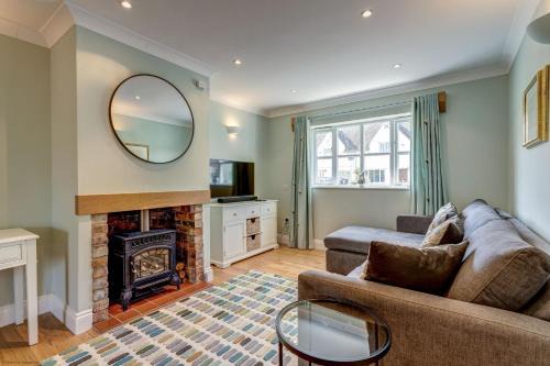 Evenley House | Walnut Cottage