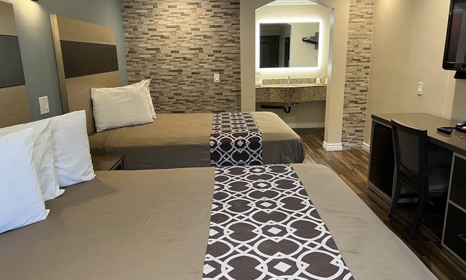 Walnut Valley Hotel | Walnut Inn & Suites West Covina