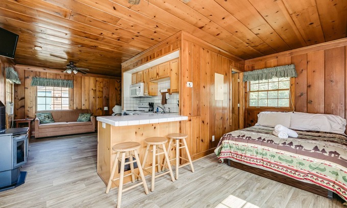 Almelund Cabin | Wannigan Point Cabin #1