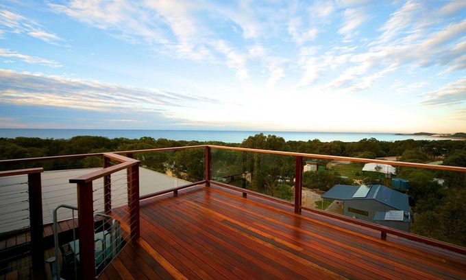 Orchid Beach House | Wanyari-great views with whale watching decks