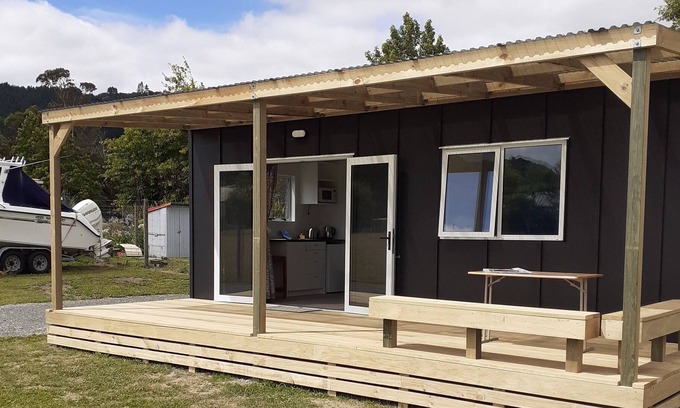 Kourawhero Apartment | Warkworth, Tranquil rural setting