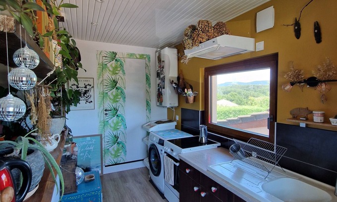 Dardilly Condo | Warm and bright apartment near Lyon