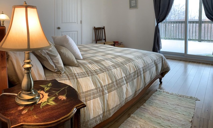 Sainte-Ann-des-Lacs House | Warm House in Sainte-anne-des-lacs