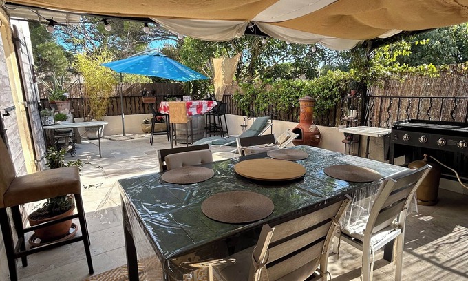 Fontvieille House | Warm house in the heart of Provence