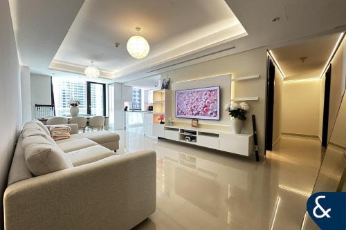 Madinat Zayed Apartment | WASEEM PALACe