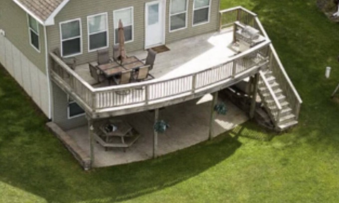 Kendall House | Water front EVERYTHING LAKE LIFE HAS TO OFFER FAMILY FRIENDLY