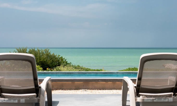 Chelem Villa | Water Front property for large families. With all the amenities you need.