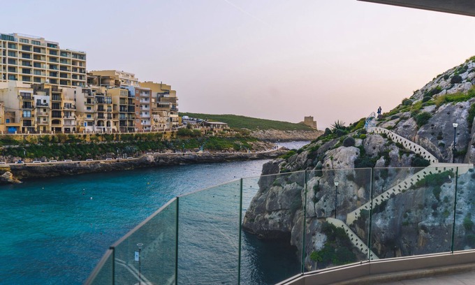 Xlendi Apartment | Water's Edge Suite Xlendi