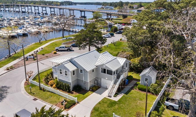 Oriental Cottage | Water Street Cottage - Waterfront Destination
