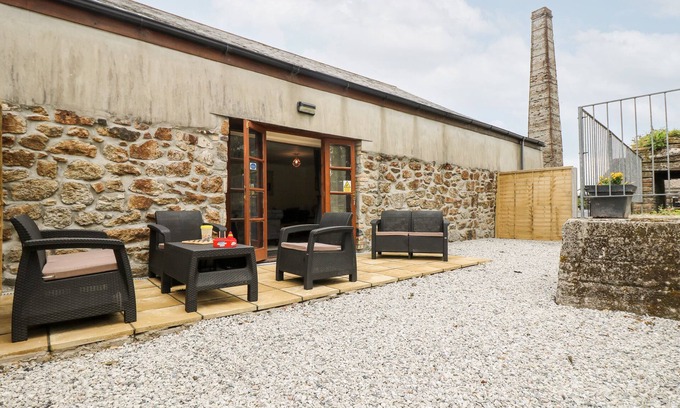 Stenalees Cottage | WATER WHEELS@THE WEST DRY, family friendly in St. Austell