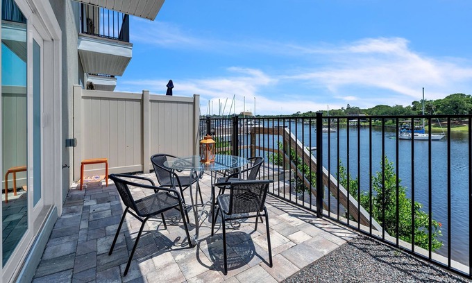 Tropic House | Waterfront 2-bdrm townhome with WiFi, AC, walking distance to EGAD food & shops