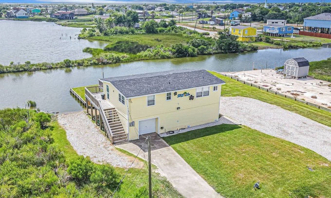 Galveston County House | Waterfront! Amazing views! Minutes from Galveston and Kemah!