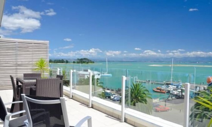 Stepneyville Apartment | Waterfront apartment on Nelson's seafront