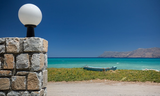 Kissamos Apartment | Waterfront Apartment 20 meters from the sea