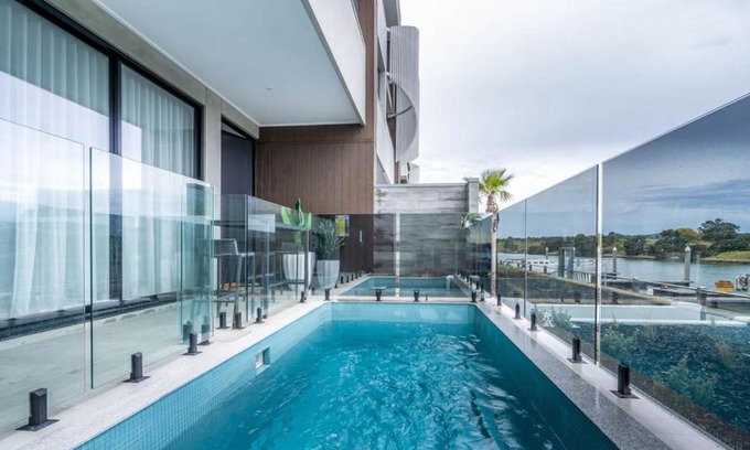 Safety Beach Villa | Waterfront at Martha Cove - Premium Poolside Luxury