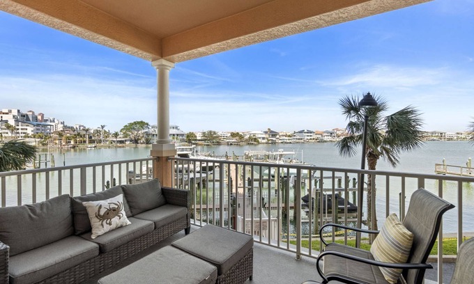 Clearwater Beach Condo | Waterfront Balcony, Close to Beach and Pier 60, Pool, Hot Tub, Free Parking ~ 206 Harborview Grande