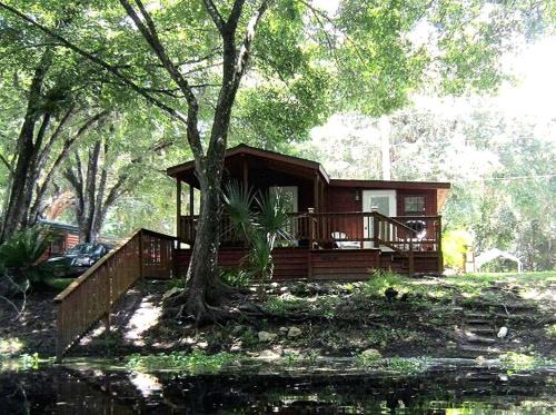 Inverness House | Waterfront Cabin Perfect for Families in Inverness, Florida