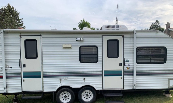 Quinte West House | Waterfront Camper!