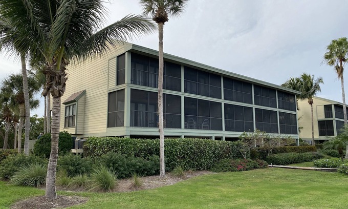 Bokeelia Condo | Waterfront condo located in the waterfront paradise of Bokeelia