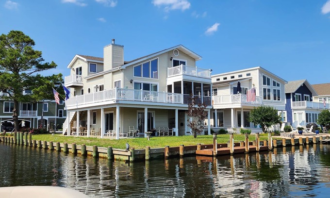 South Bethany Harbor House | Waterfront corner property, close to Beach, Free Beach Parking, Owner Managed.